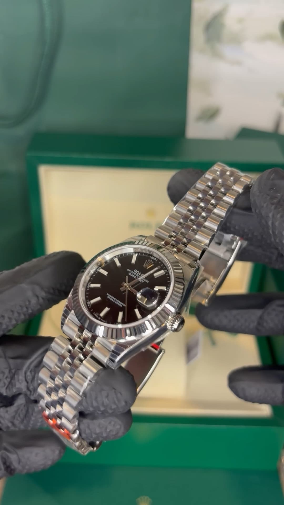 Bright Black Datejust 41 - Jubilee